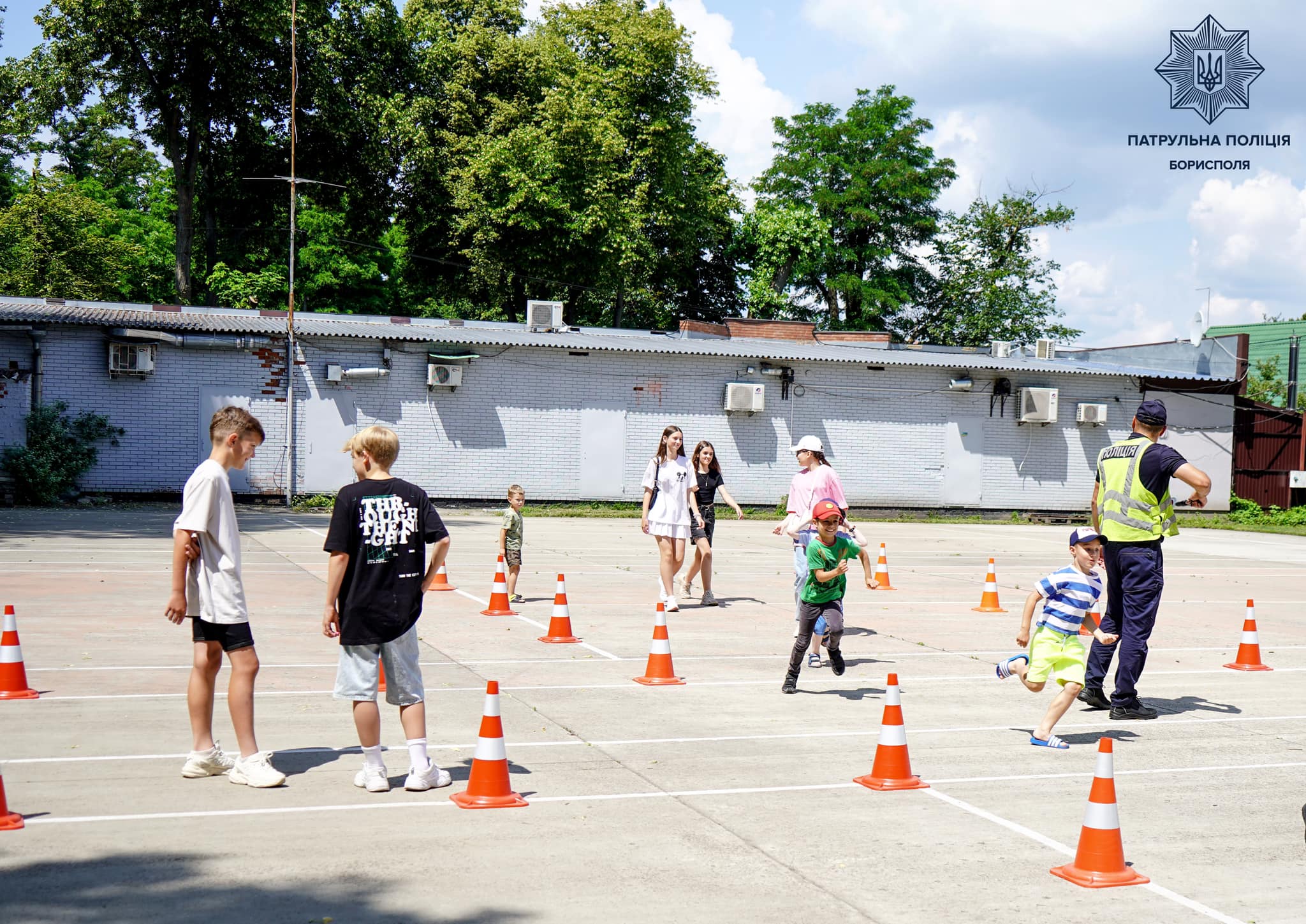 Жести регулювальника можна запам’ятати легко, якщо їх доносять цікаво та доступно